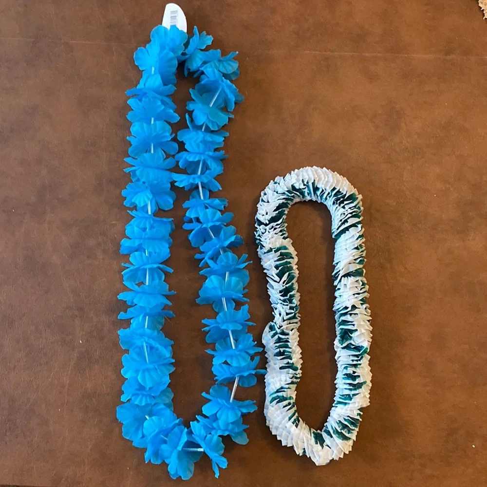 Hawaiian Luau Party Items